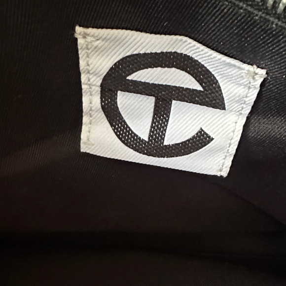 Telfar Black Quilted Tote Bag (limited edition) - Picture 4 of 4